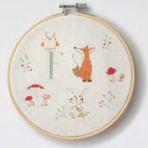 DMC 刺しゅうキット BK1968 森のなかまたちとアルファベット【KY】クロスステッチキット