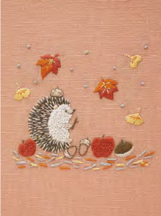 DMC 刺しゅうキット JPT73 ふかふかの秋の森で遊ぶハリネズミさん  【KY】: Chicchi 森で暮らす動物たちの12ヶ月 刺繍キット