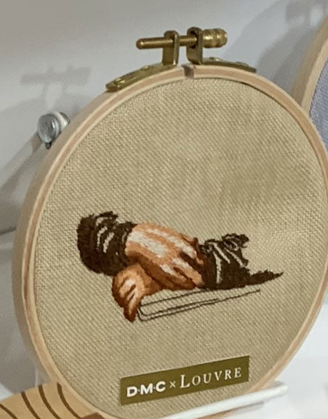 DMC 刺しゅうキット TB185/81 ダ・ヴィンチ モナ・リザよりモナ・リザの手元【KY】コンテンポラリー