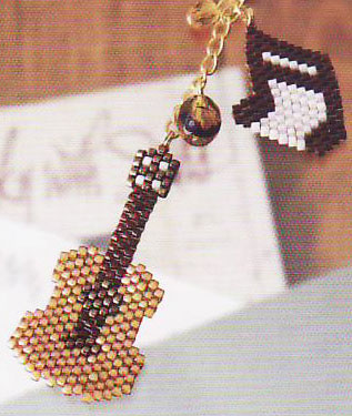 ミユキ デリカビーズで作るシェイプドステッチキット アコースティックギター・チャーム BFK-292 【KY】