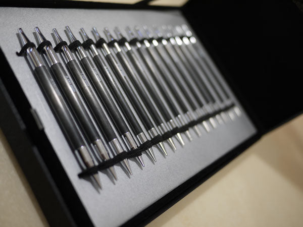 ニットプロ BOX of JOY KARBONZ カーボンズ 付け替え式 輪針 ボックス入 デラックスセット41620 【KN】amazon 編み物 手あみ