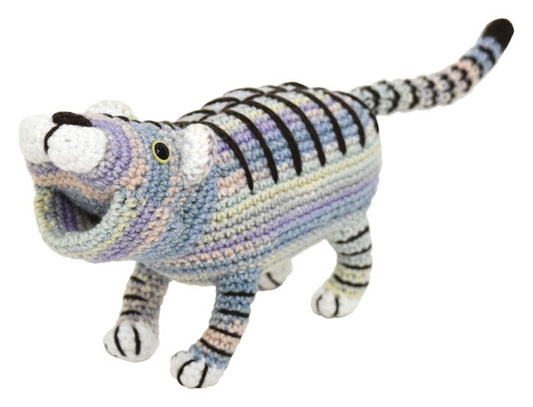 キット トラのエイミー HT-18 内藤商事 【KN】 編みぐるみ あみぐるみ 毛糸 編み物 エルタデザイン